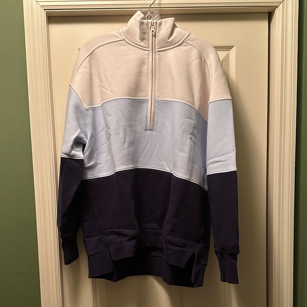 Aerie 1/4 zip in Cream, Light Blue, and Navy - size M